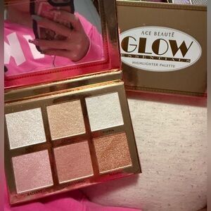 Ace Beaute Glow Essentials Highlighter Palette